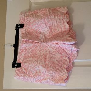 Lilly Pulitzer Buttercup short Size 12